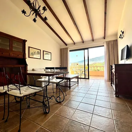 Disfruta De Vistas Al Mar En Con Piscina Διαμέρισμα *