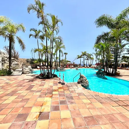 Disfruta De Vistas Al Mar En Con Piscina Lejlighed
