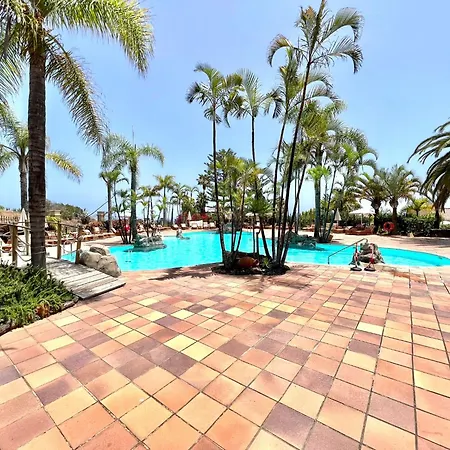 Disfruta De Vistas Al Mar En Con Piscina Los Realejos